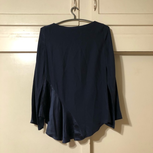 Elizabeth and James Krissy Asymmetrical Blouse - Picture 4 of 11